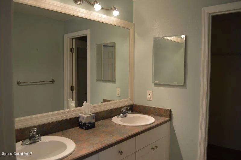 Photo of 869 Shoshone Lane