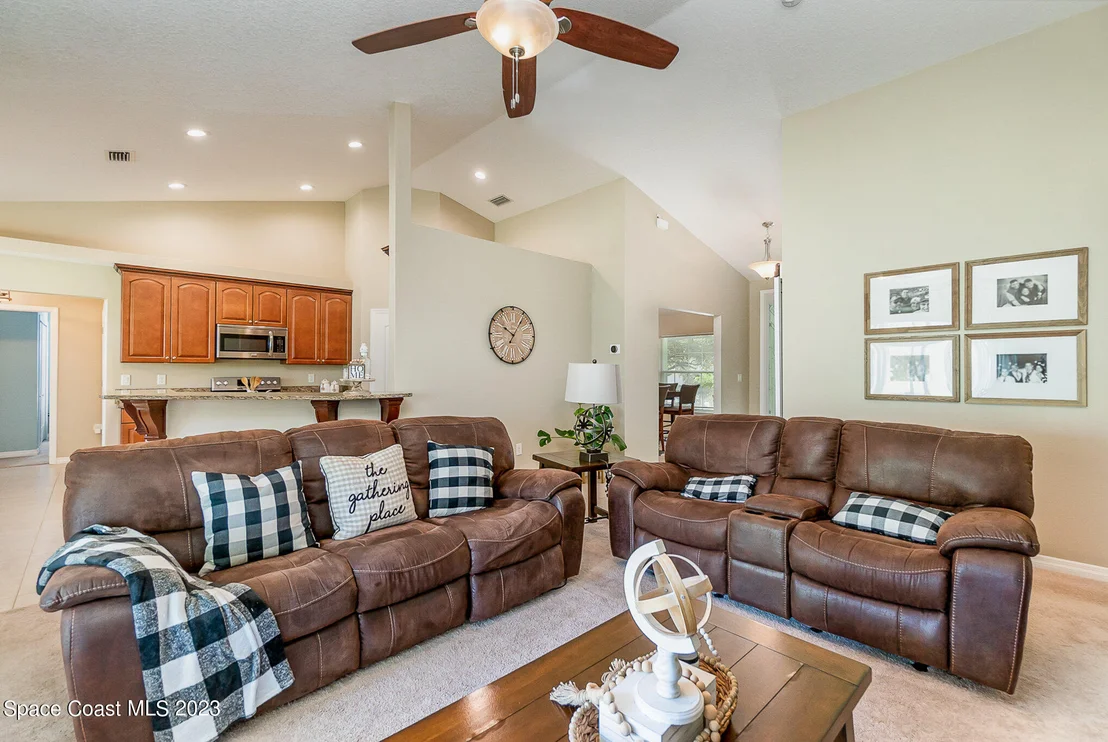 Photo of 11047 Oakshore Lane