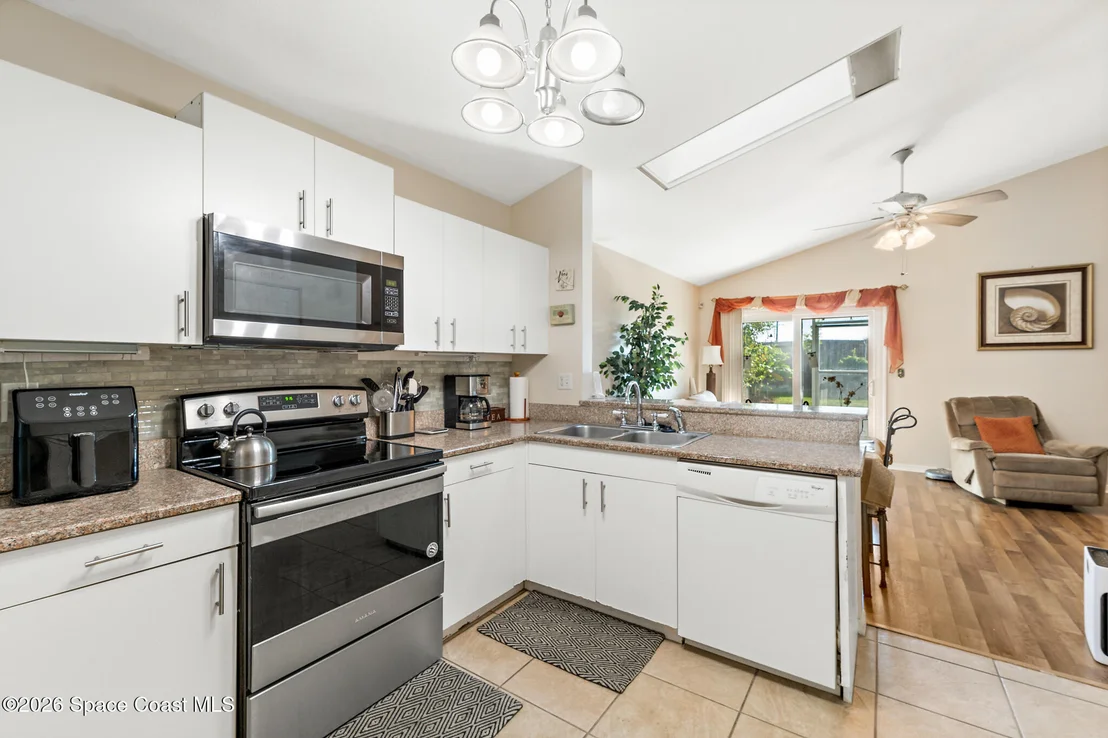 Photo of 326 Myrtlewood Road