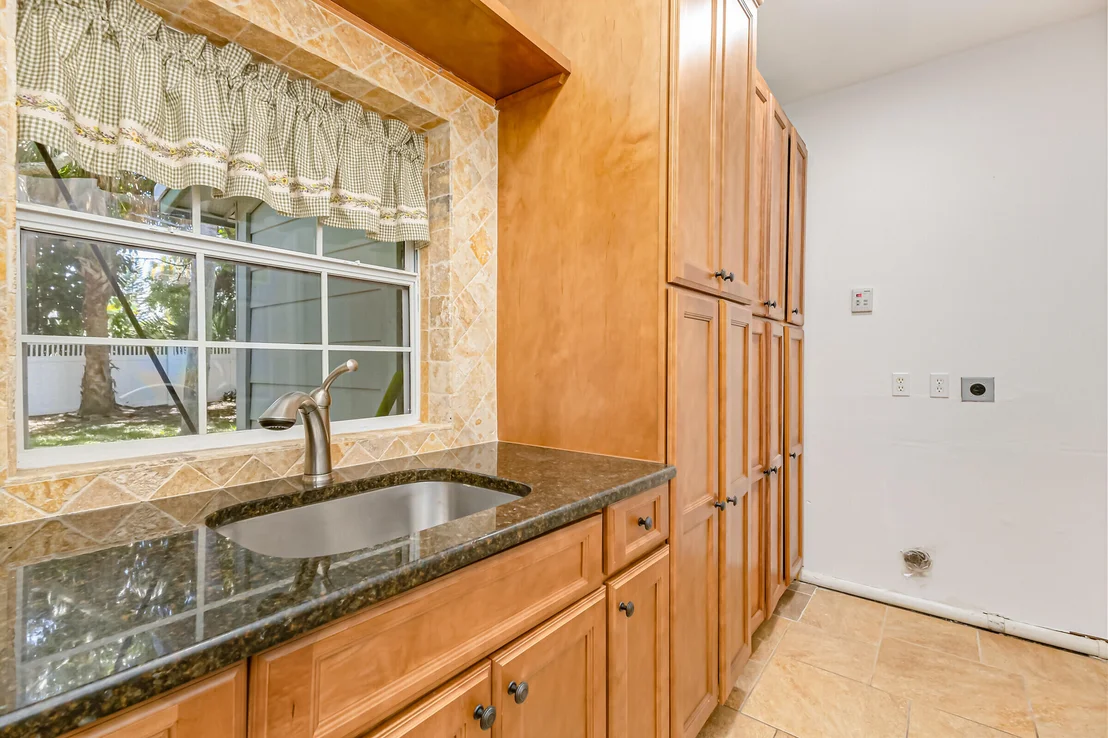 Photo of 407 Par Avenue