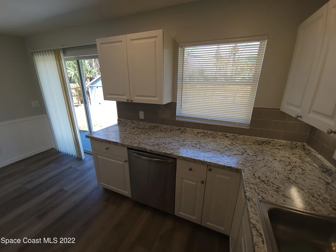 Photo of 337 Ponce De Leon Avenue