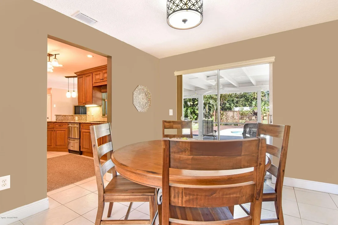 Photo of 7654 Sheridan Road