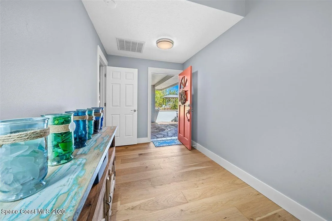 Photo of 393 Nikomas Way