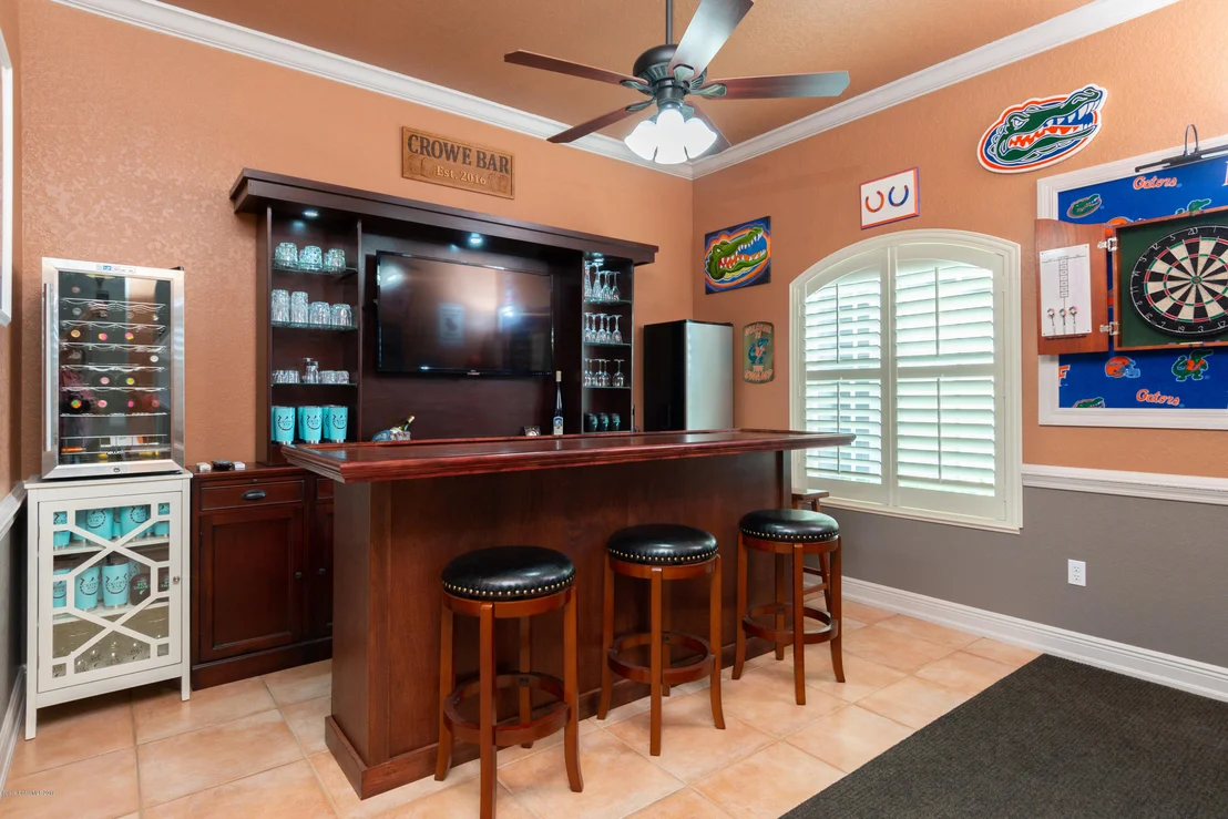 Photo of 6940 Hacienda Drive