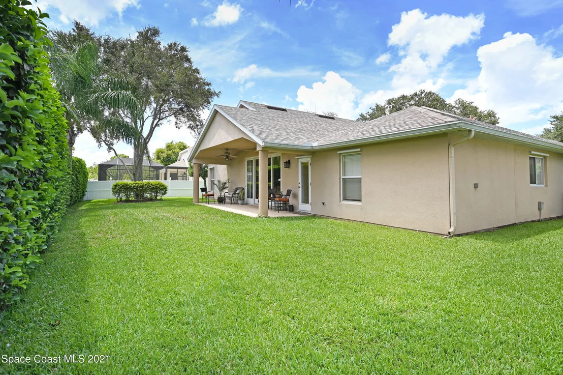 Photo of 992 Carriage Hill Road