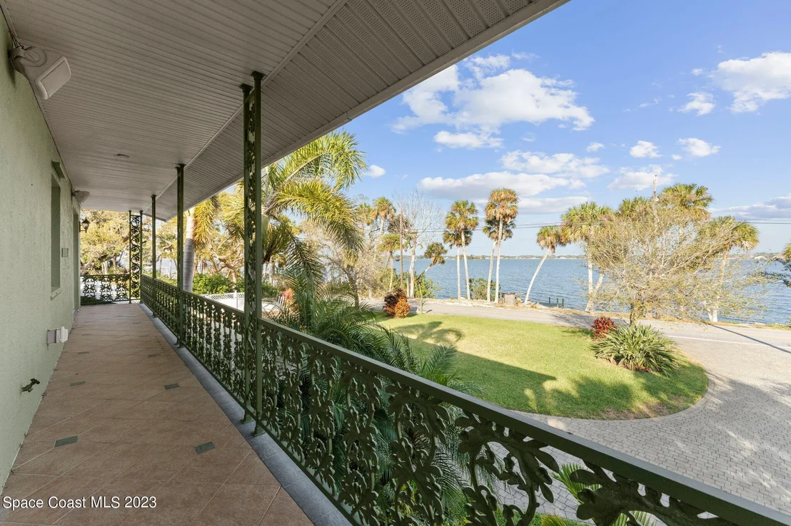 Photo of 1455 Rockledge Drive