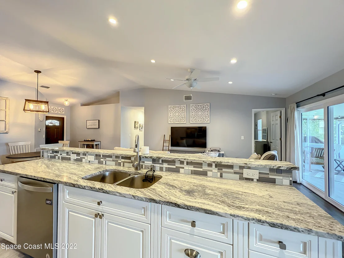 Photo of 1240 Ambra Drive