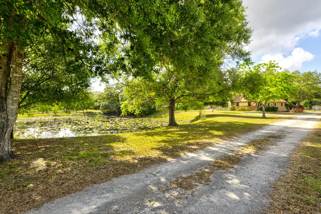 Photo of 4885 Rayburn Road