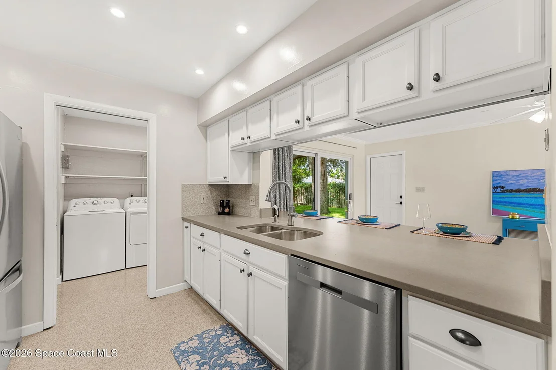 Photo of 545 Seabreeze Drive