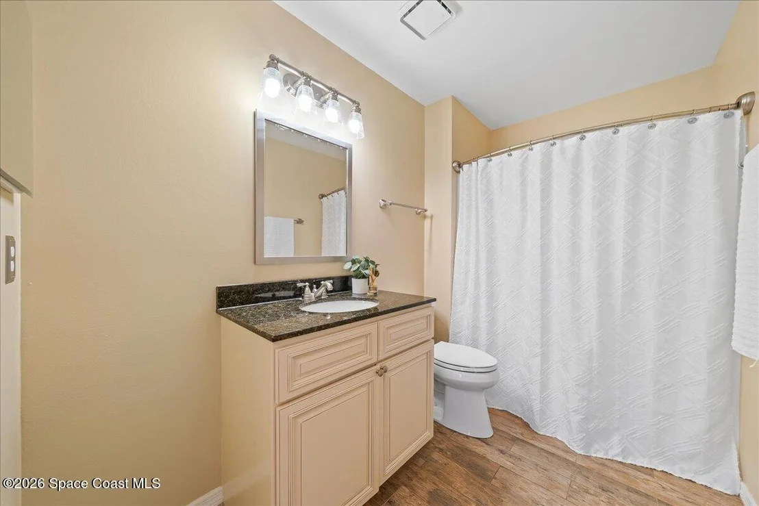 Photo of 3320 Lakeview Circle
