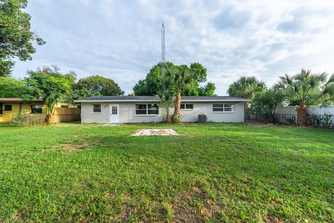 Photo of 975 Golf Street