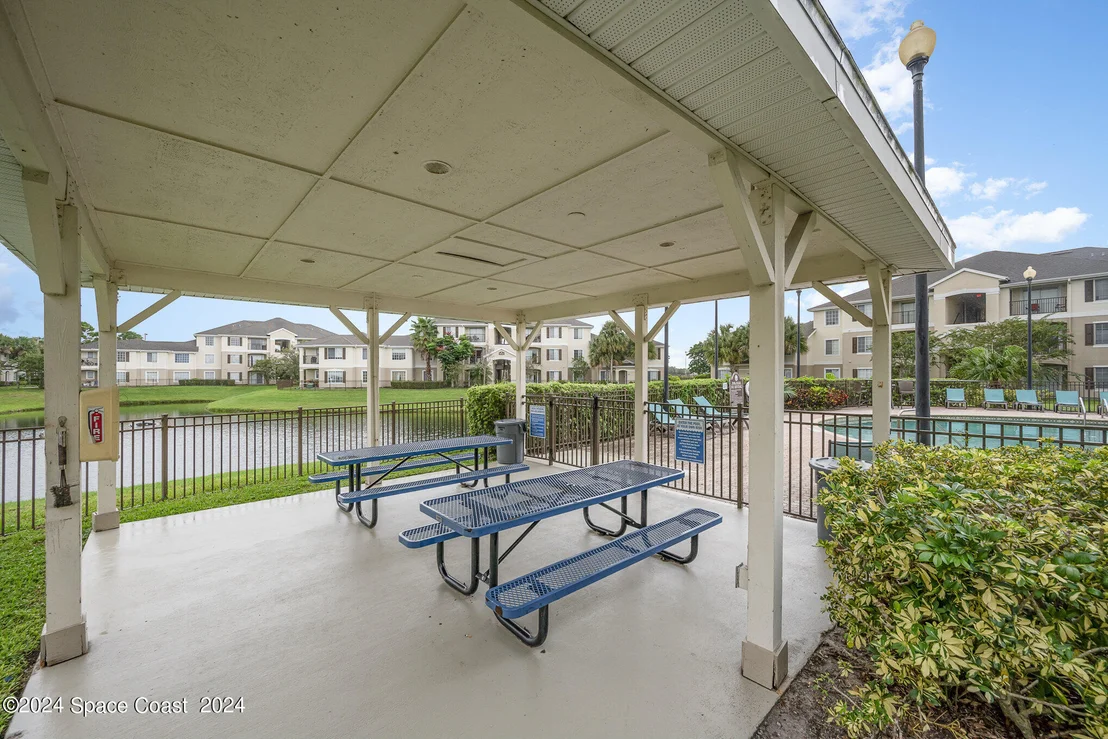 Photo of Unit 1021 at 3501 D'Avinci Way