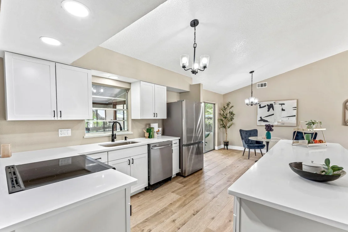 Photo of 4695 Robert Street