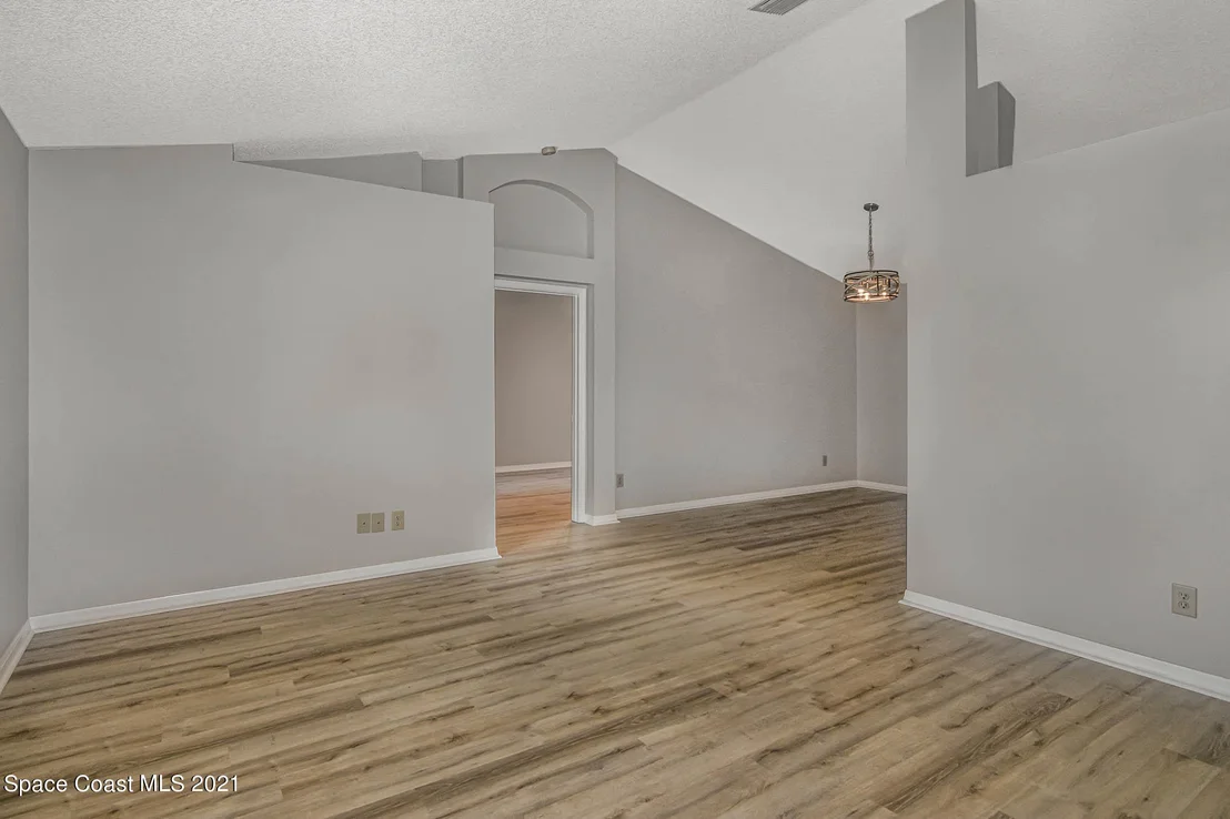 Photo of 817 Emerald Way