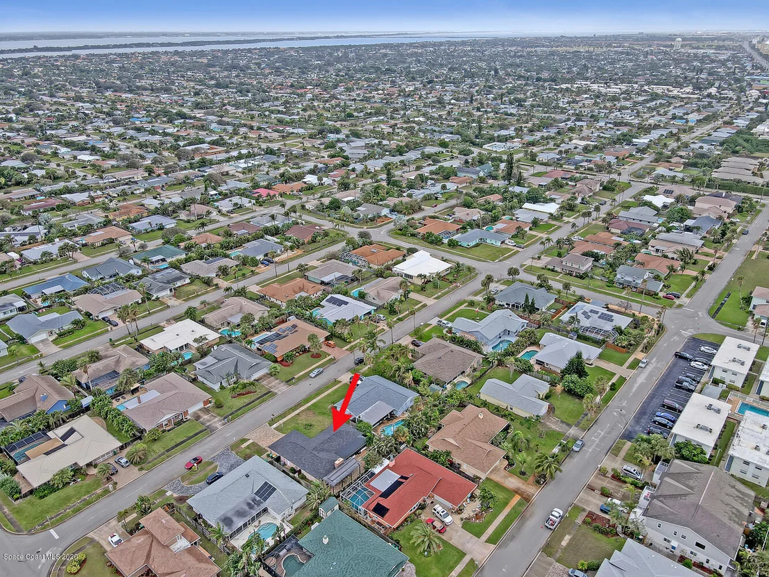 Photo of 681 Hibiscus Drive