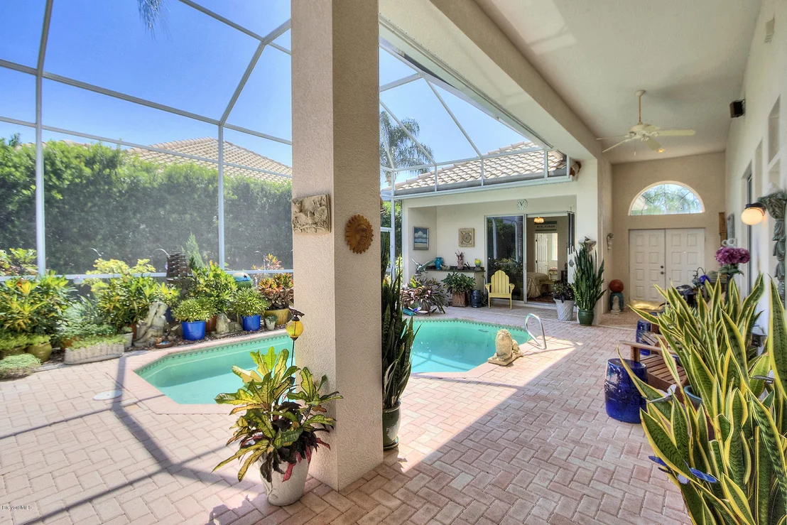 Photo of 931 Palm Brook Drive