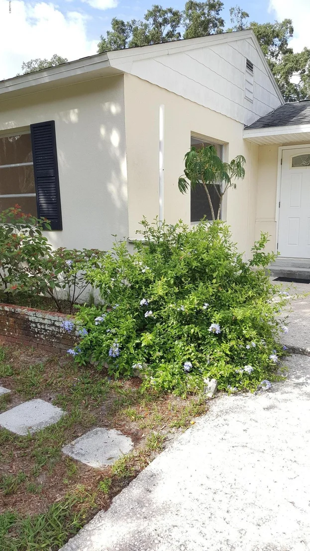 Photo of 2215 Clairemont Drive