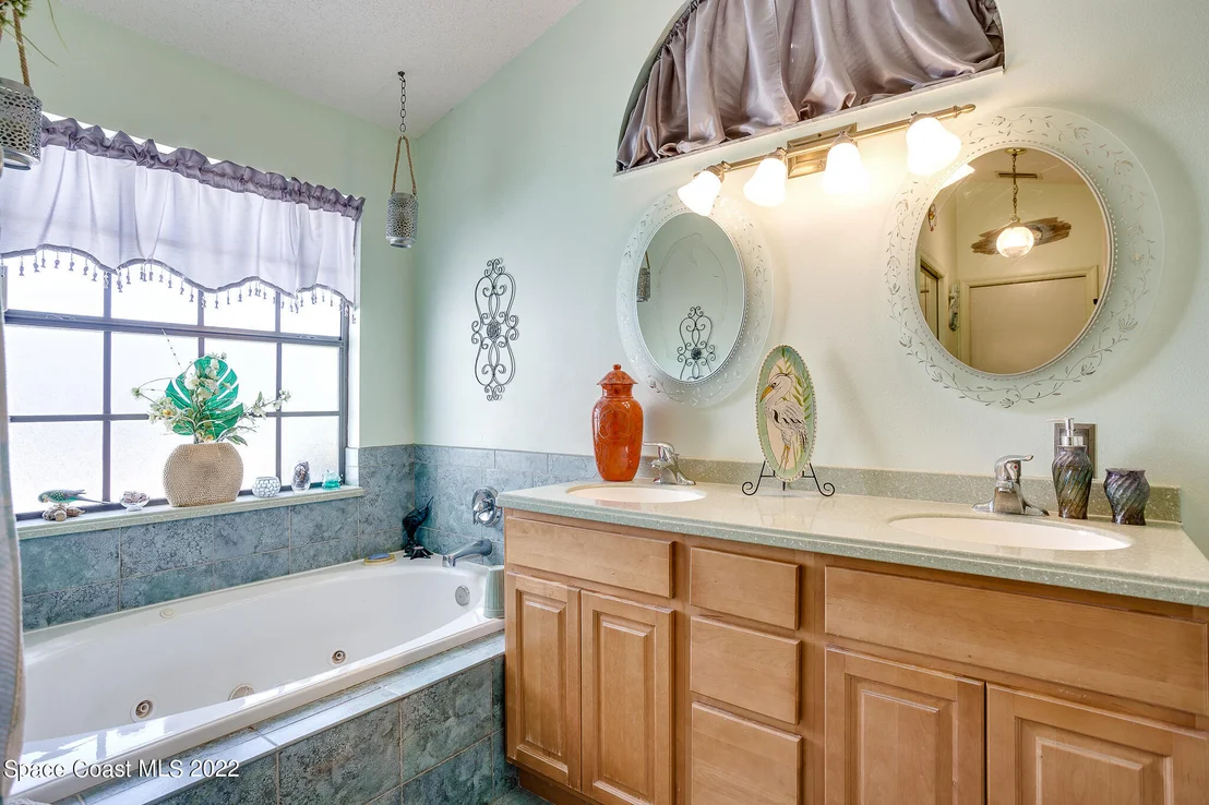 Photo of 2477 Harlock Road