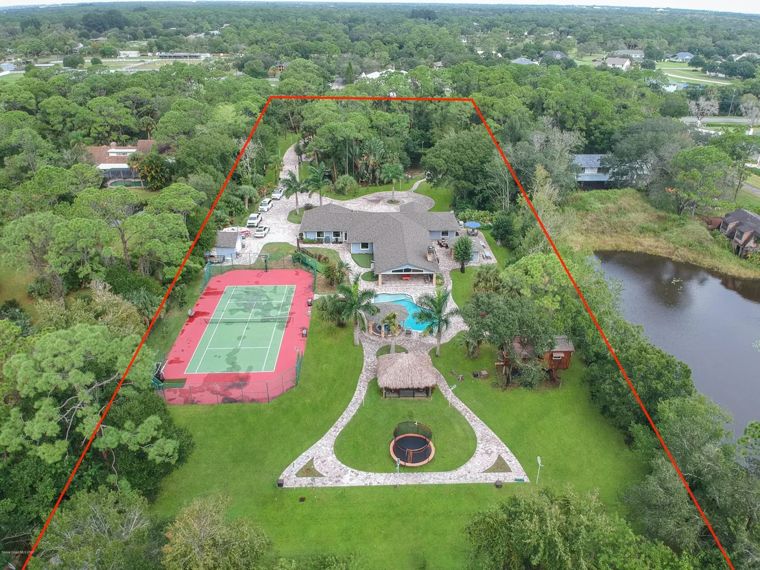 Photo of 4085 Lake Washington Road