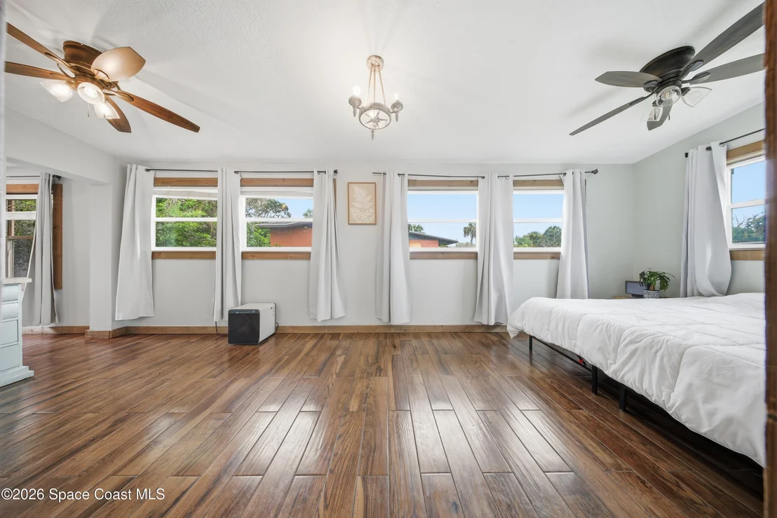Photo of 112 Lagoon Avenue