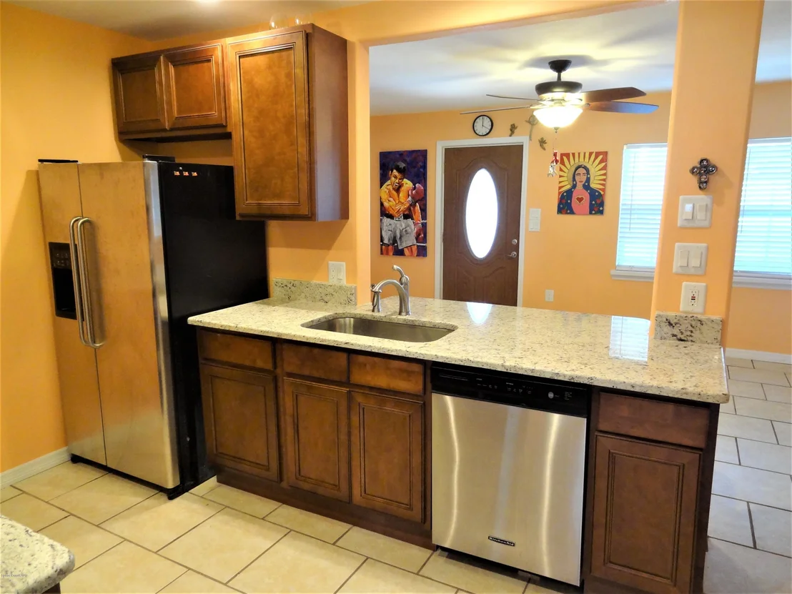 Photo of 829 Camellia Drive