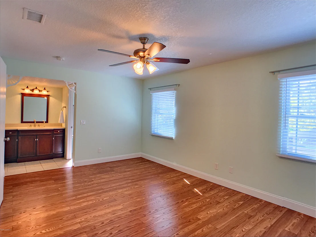 Photo of 1050 Chokecherry Drive