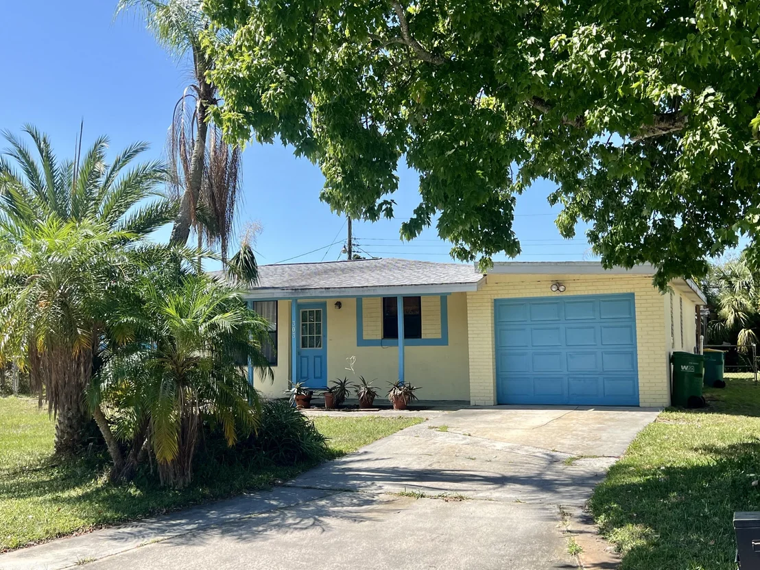 Photo of 303 Georgetown Avenue