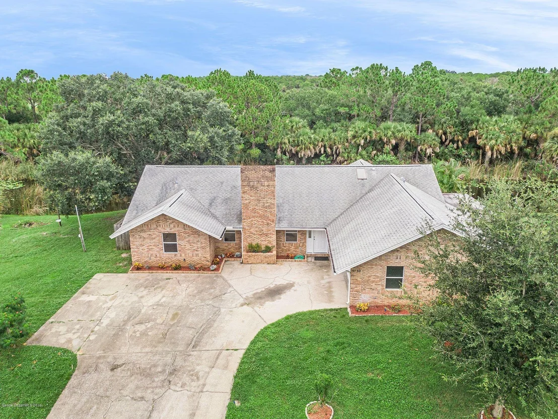 Photo of 5130 Evinrude Road