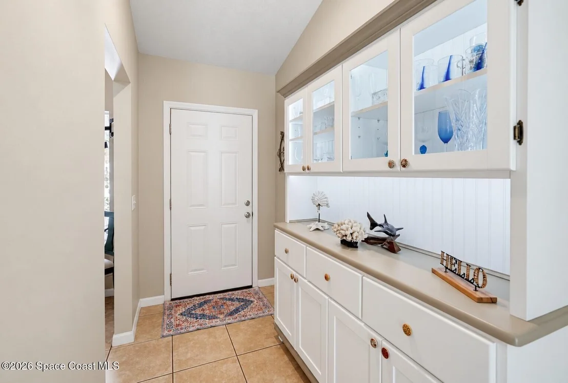 Photo of 6385 4th Place