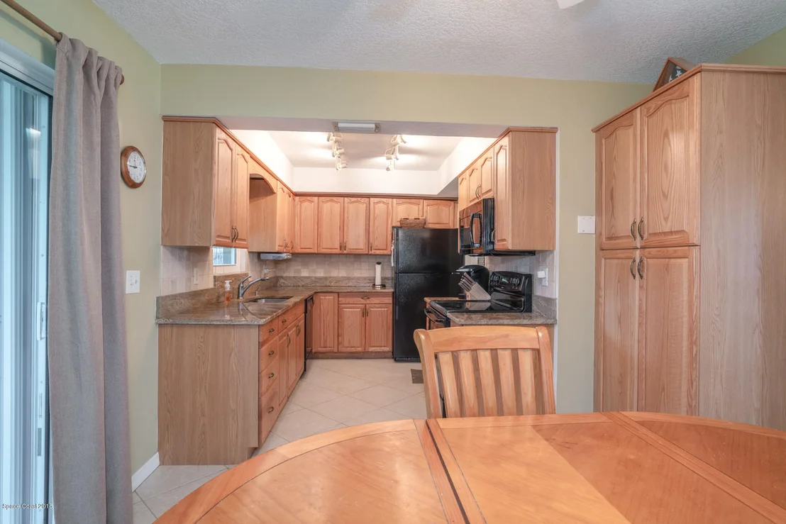 Photo of 846 Mohawk Avenue