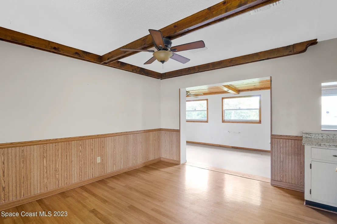Photo of 3266 Edgewood Drive NE