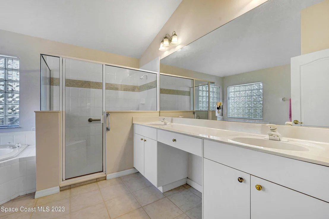 Photo of 1592 Keys Gate Drive