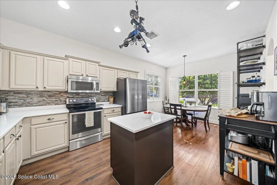 Photo of 2251 Bridgeport Circle