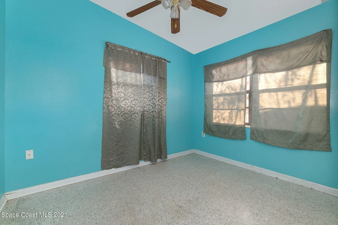 Photo of 705 Thomas Avenue
