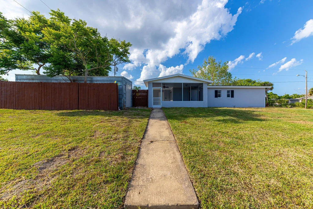 Photo of 654 Teak Drive