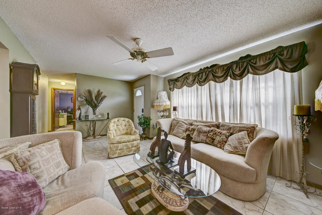 Photo of 1008 Sycamore Drive