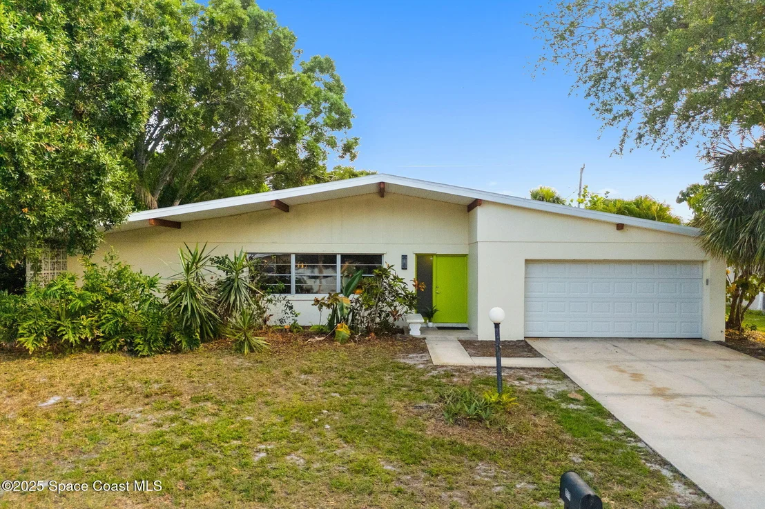 Photo of 215 Southgate Boulevard