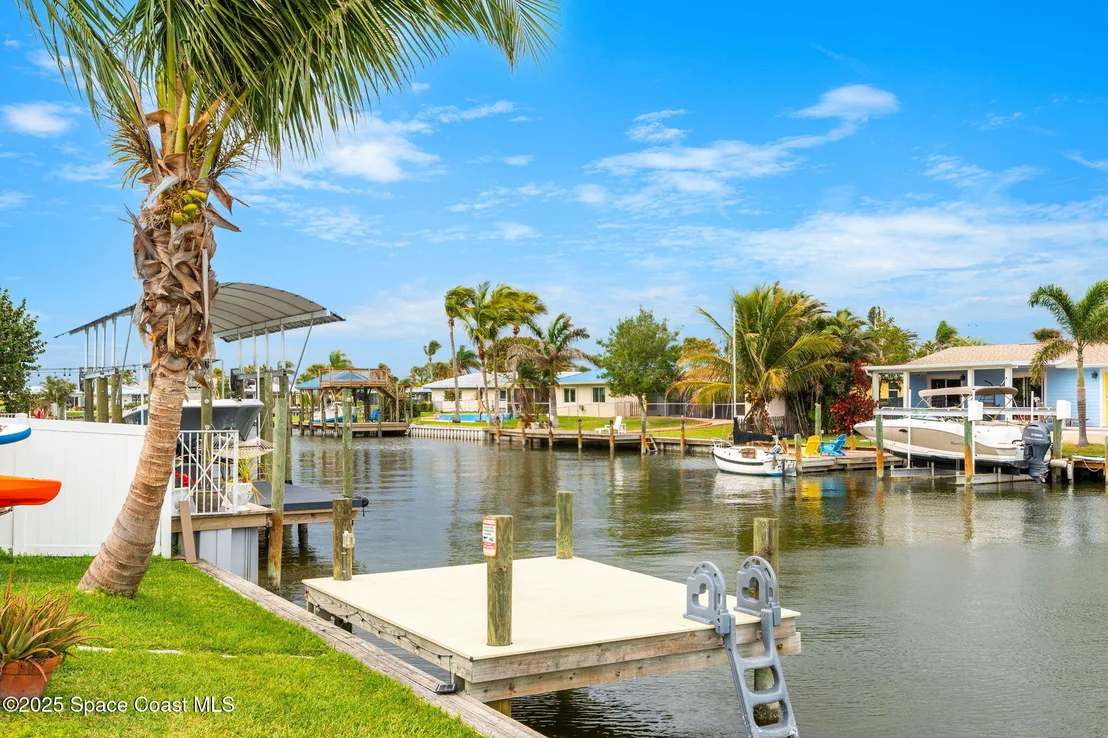 Photo of 368 Carmine Drive