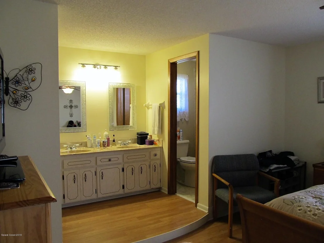 Photo of 1506 Meadowbrook Road NE