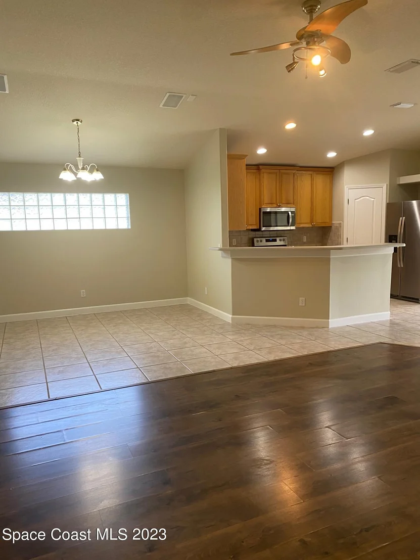 Photo of 407 Lofts Drive