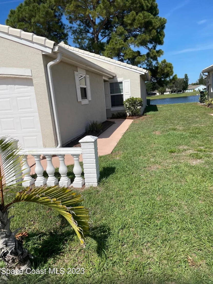Photo of 981 Wateroak Drive NE