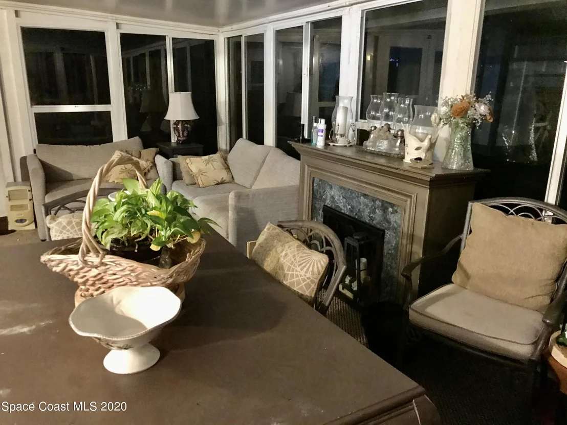 Photo of 433 Haskell Avenue SE