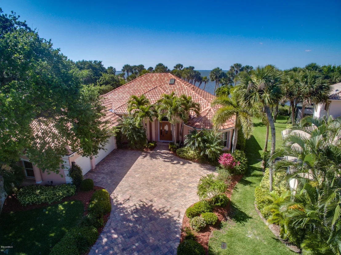 Photo of 290 Hammock Shore Drive