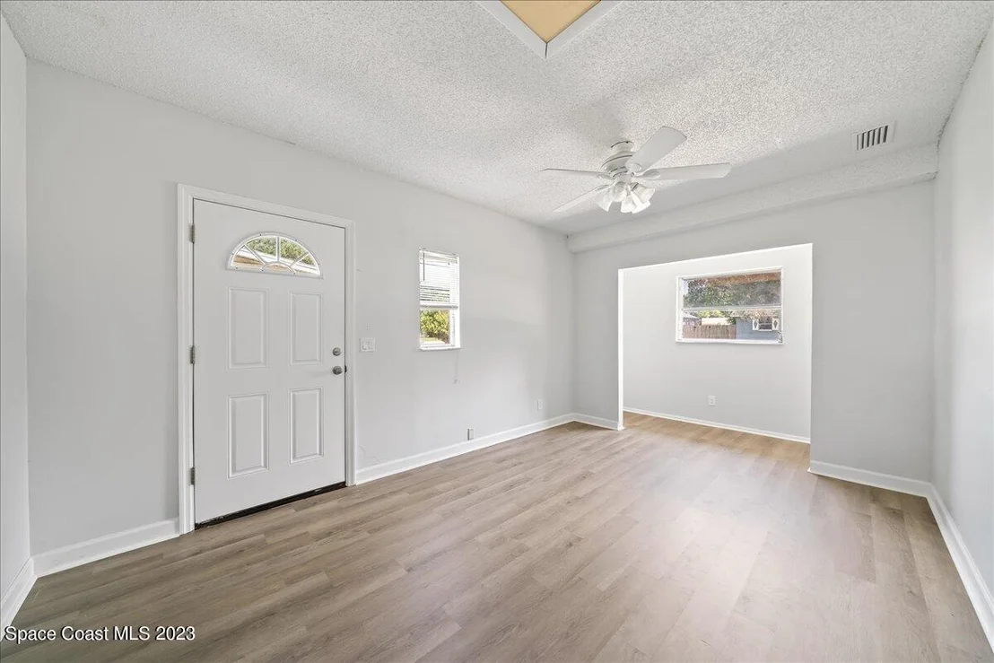Photo of 1040 Bernice Road