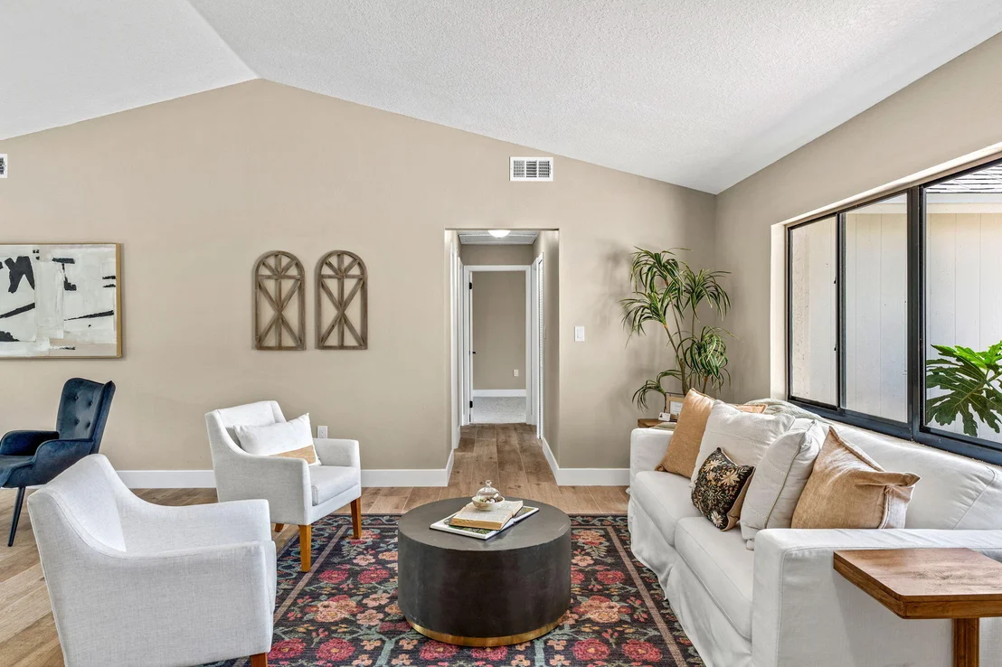 Photo of 4695 Robert Street