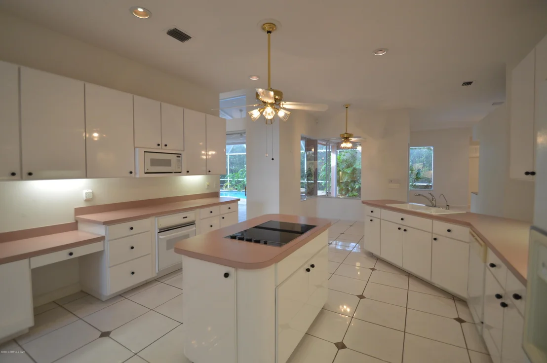 Photo of 2015 Canterbury Drive