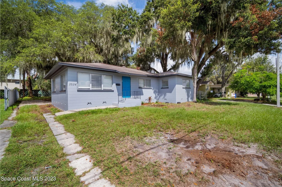 Photo of 1304 Foxboro Drive
