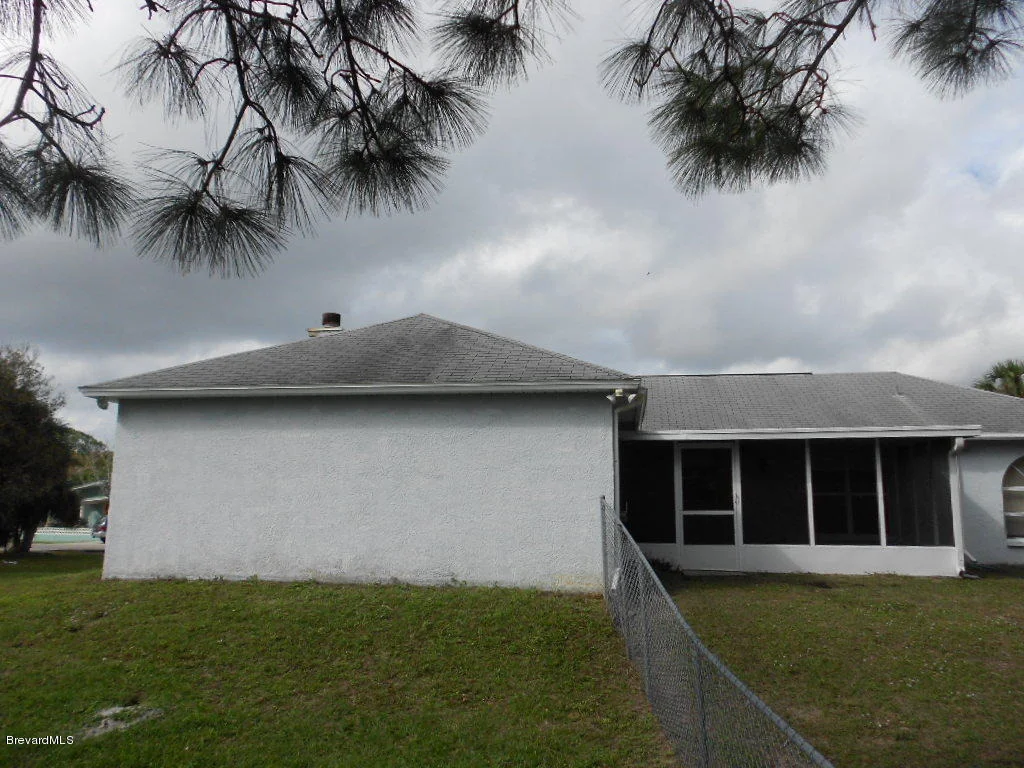 Photo of 1373 Blanche Street