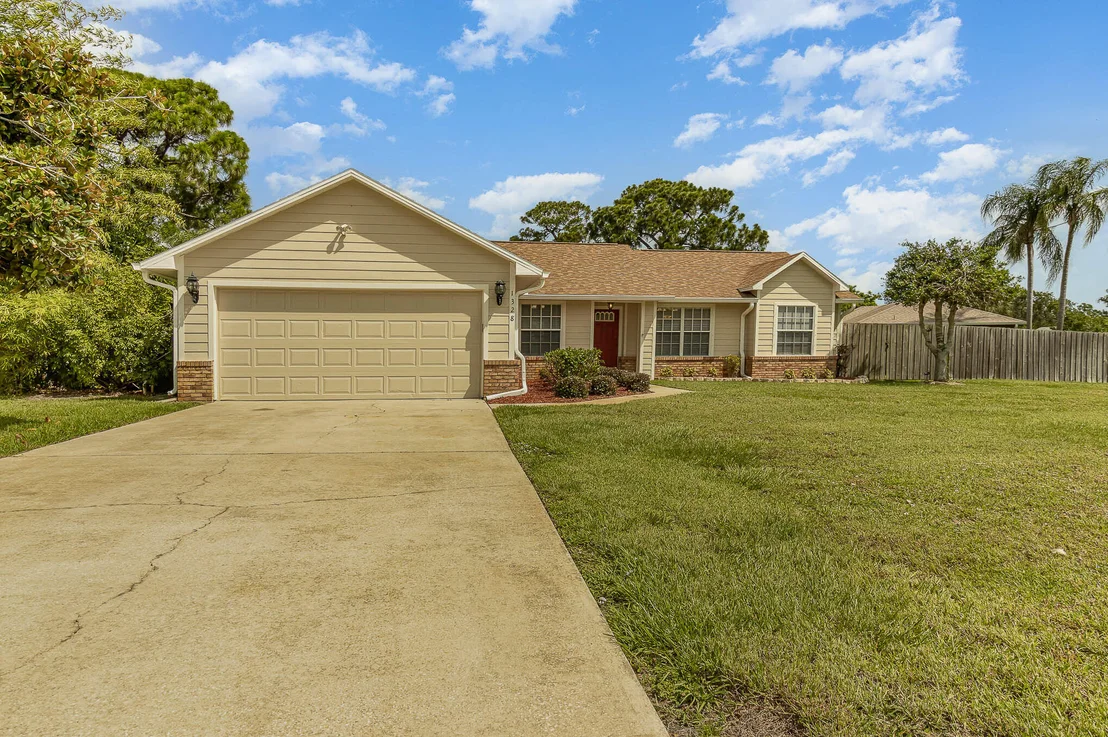 Photo of 1328 California Drive
