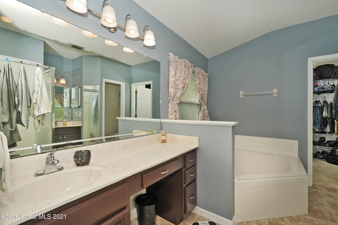 Photo of 2775 Summer Brook Street